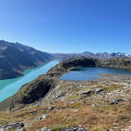 דירה Stylish 4-bedroom With Mountain Views!