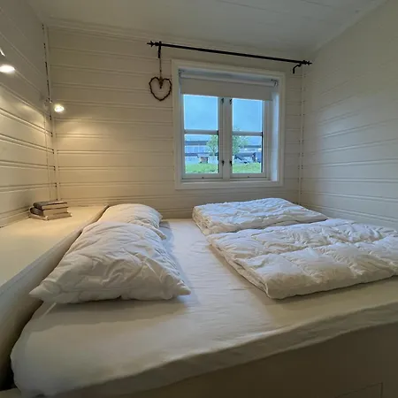 Stylish 4-bedroom With Mountain Views! * Beitostolen