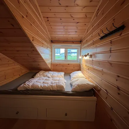 Stylish 4-bedroom With Mountain Views! Beitostolen