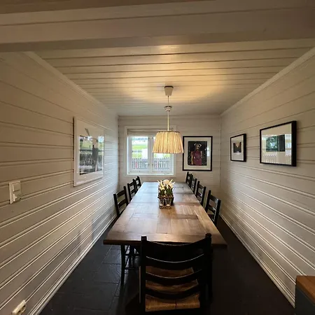 Apartment Stylish 4-bedroom With Mountain Views! Beitostolen