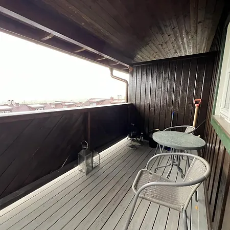 شقة Stylish 4-bedroom With Mountain Views!