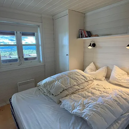 Leilighet Stylish 4-bedroom With Mountain Views! Beitostolen