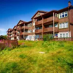 Appartement Stylish 4-bedroom With Mountain Views! *