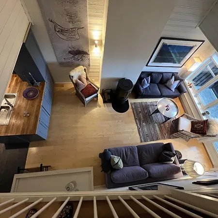 公寓 Stylish 4-bedroom With Mountain Views! *