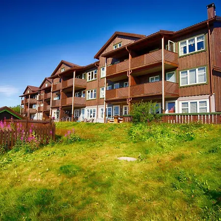 Apartment Stylish 4-bedroom With Mountain Views! *