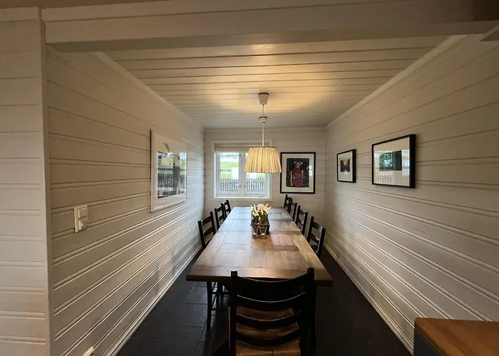 Lägenhet Stylish 4-bedroom With Mountain Views! Beitostolen