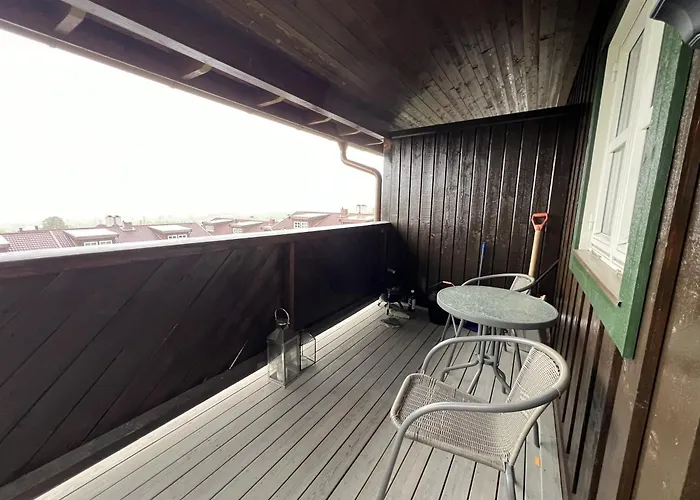 Lägenhet Stylish 4-bedroom With Mountain Views!